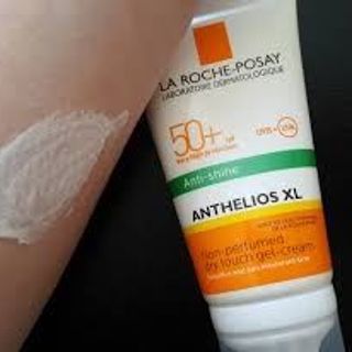 Kem chống nắng La ro che posay anti shine 50ml viền màu xanh
