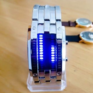 Đồng hồ LED phong cách quân đội -LED002