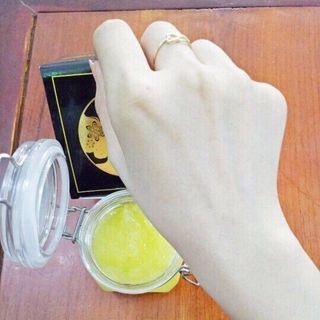 Tẩy tế bào chết chanh dây mật ong