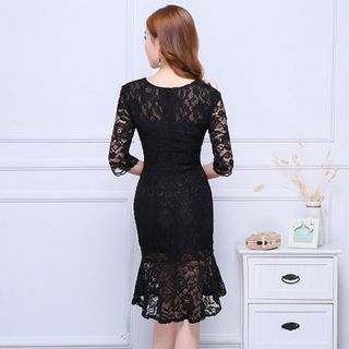 Đầm ren đuôi cá quyến rũ tay lỡ