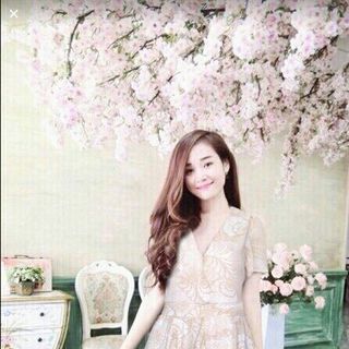 ĐẦM VOAN HOA