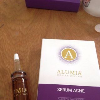 SERUM TRỊ MỤN ALUMIA