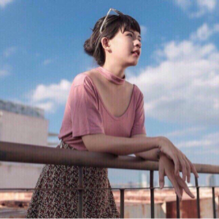 Chocker tee tay ngắn