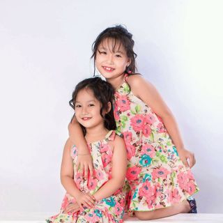 Y1 váy hoa kèm băng đô giá sỉ