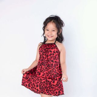 Y9 yếm beo đỏ