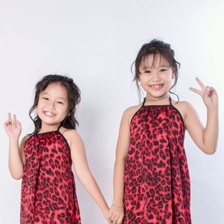 Y9 yếm beo đỏ