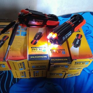 tuốc nơ ví 8 in 1 có đèn led