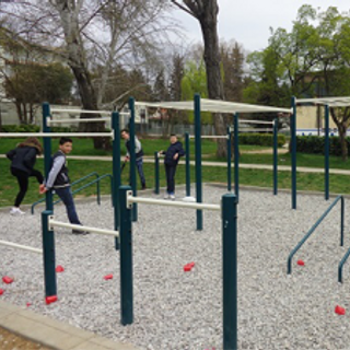 xà đơn treo tường xà kép ngoài trời