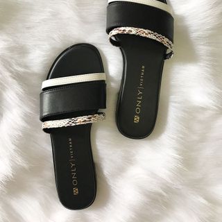 Dép 3 sọc