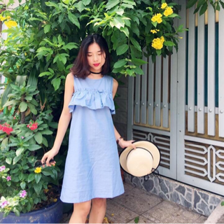 đầm suôn bèo ngực