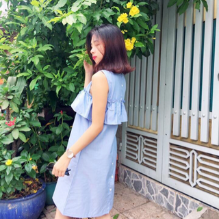 đầm suôn bèo ngực