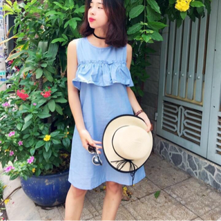 đầm suôn bèo ngực