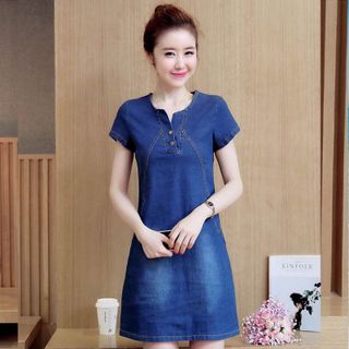 Đầm jean suông cổ V phối túi