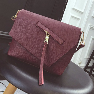 TÚI ĐEO CHÉO NẮP LỆCH