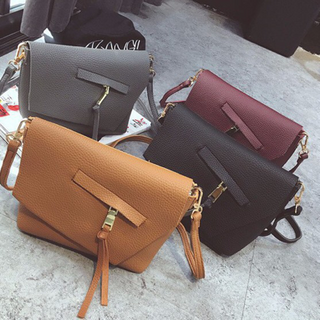 TÚI ĐEO CHÉO NẮP LỆCH