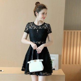 đầm xòe viền ren chỉ