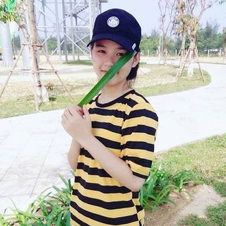 ÁO THUN SỌC VÀNG
