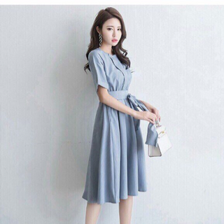 đầm xoè tay con nơ eo