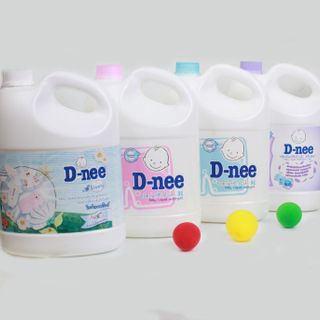 Nước giặt xả trẻ em D-nee can 3000ml giá sỉ