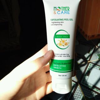 Gel tẩy da chết mother and care