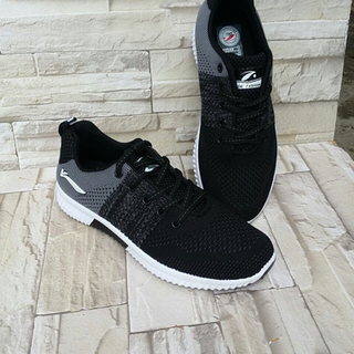 Giày sneakers nam lưới