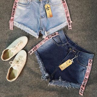 Short jean sọc dây hồng
