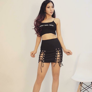 chân váy - quần - váy body - set đỏ