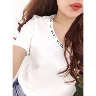 áo cổ tim zr viền chữ cổ áo