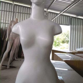 manocanh bán thân trên namnữ