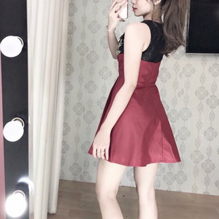 đầm xoè phối ren kim sa