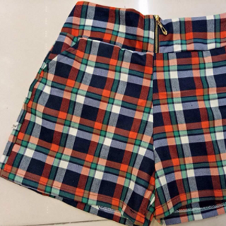 quần short kẻ cặp cao