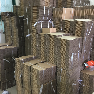 20x15x10 hộp carton đóng hàng giá rẻ