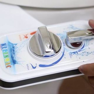 Vòi rửa vệ sinh thông minh Kleenmac AB100DCA