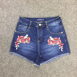 Short jean thêu