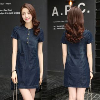 Đầm jean cổ trụ phối túi Eris