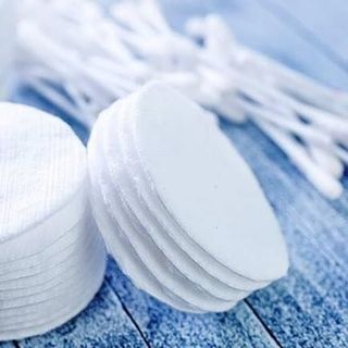 Bông tẩy trang Cleanic của Đức