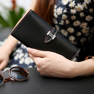 ví nữ cầm tay chữ H