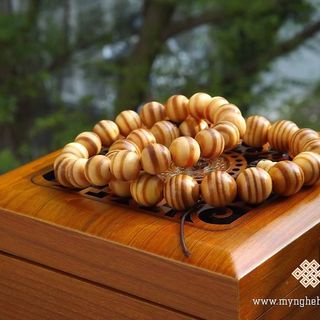 Vòng tay tràng hạt gỗ Huyết long indo