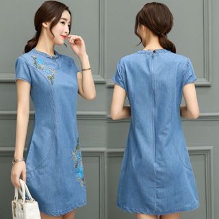 Đầm Jean Thêu Hoa Cổ Giọt Nước