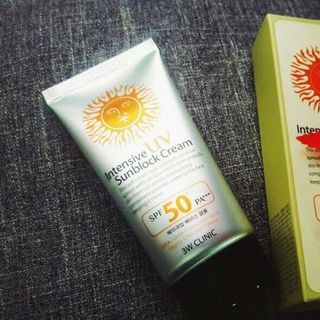 Kem chống nắng 3w clinic spf50 PA