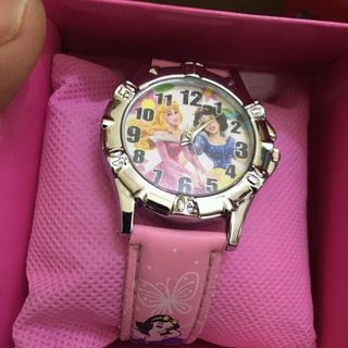 Đồng hồ hoạt hình em bé rất dễ thương