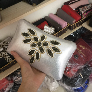 Ví cốp nạm đá sang chảnh