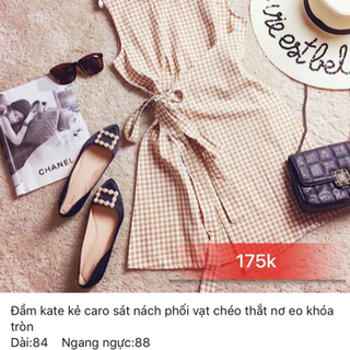 Đầm kẻ caro phối vạt chéo