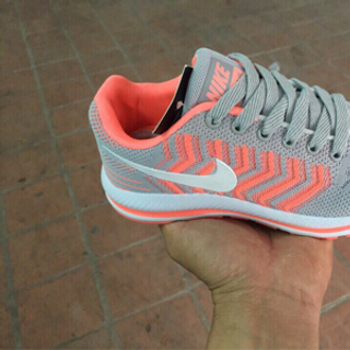 Giày Thể Thao Nữ