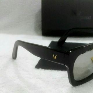 Kính V các loại