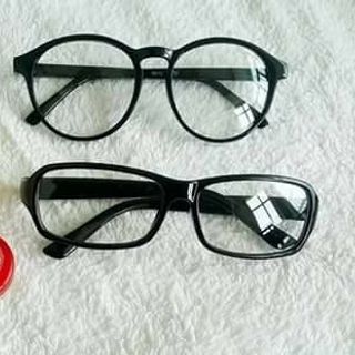 Mắt kính ngố cận vuông và nhiều loại giá sỉ tốt cho người mới tập tành buôn bán