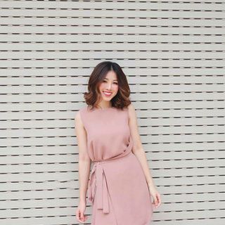 đầm suông sát nách đắp tà thắt nơ
