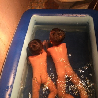 sản phẩm bể phao bơi cho bé