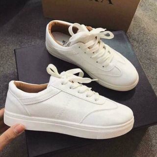 sneaker nữ