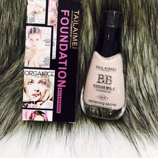Kem nền BB Focus Milk Foundation
